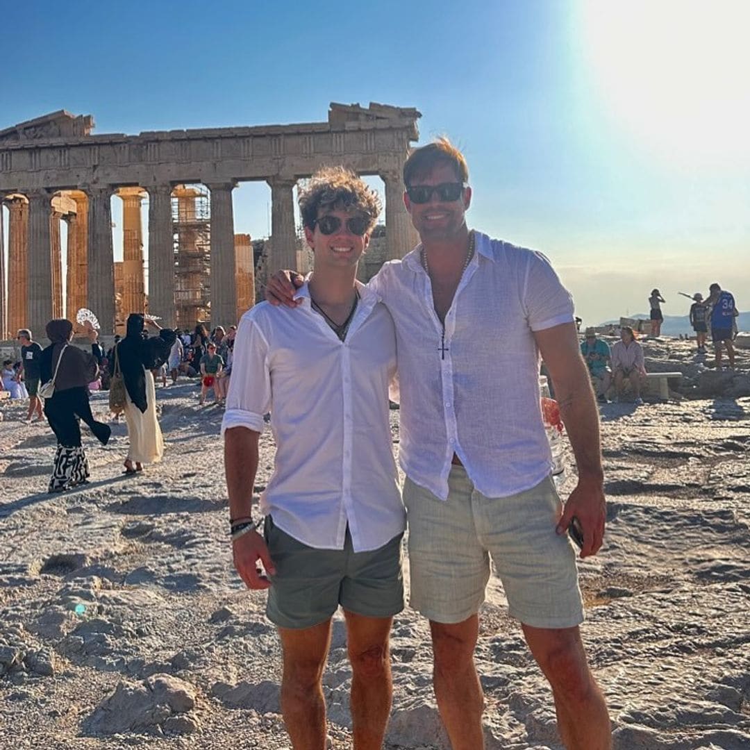 William Levy y su hijo en Atenas