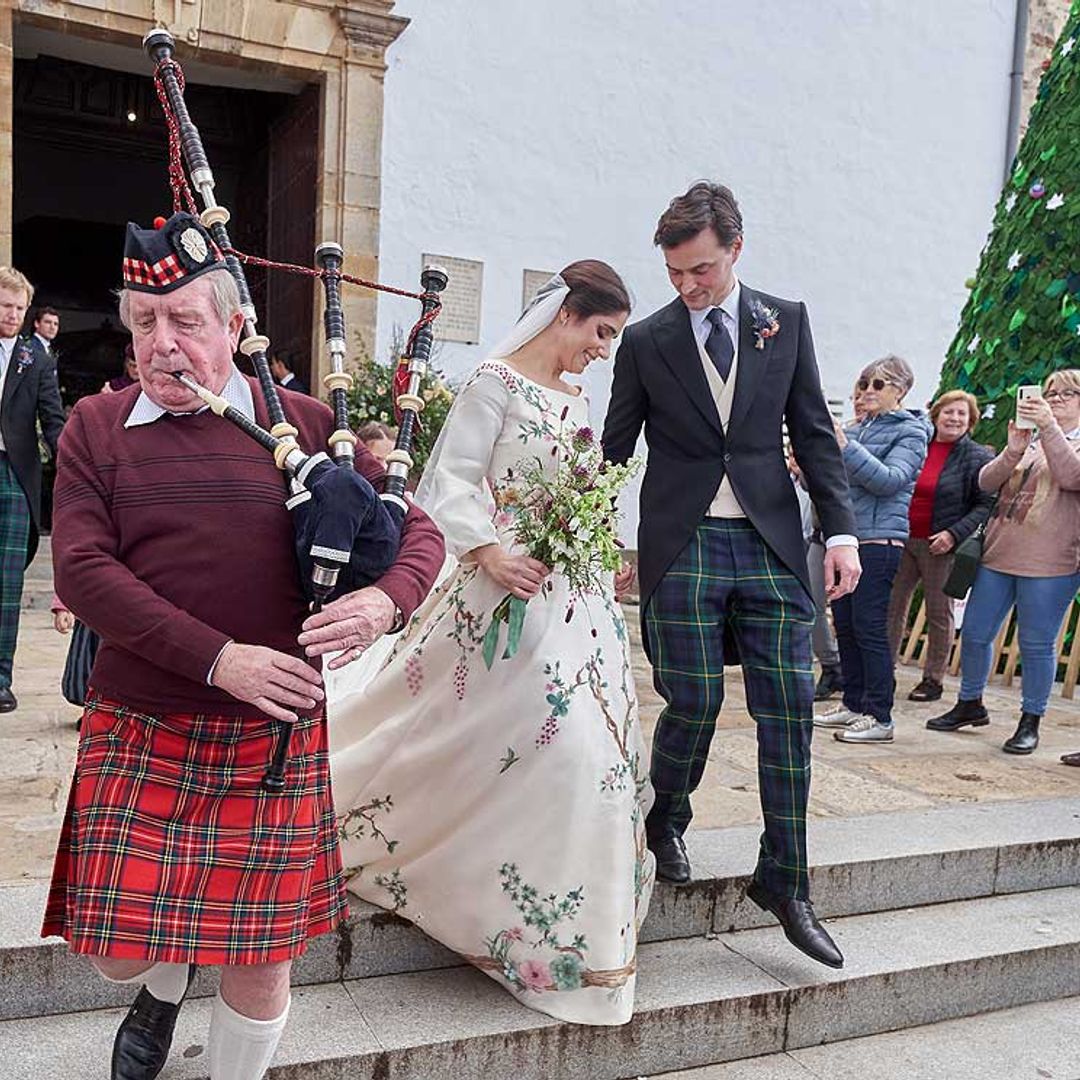 ¡Gaitas, looks escoceses y sabor andaluz! Todos los detalles de la original boda de María Castellanos