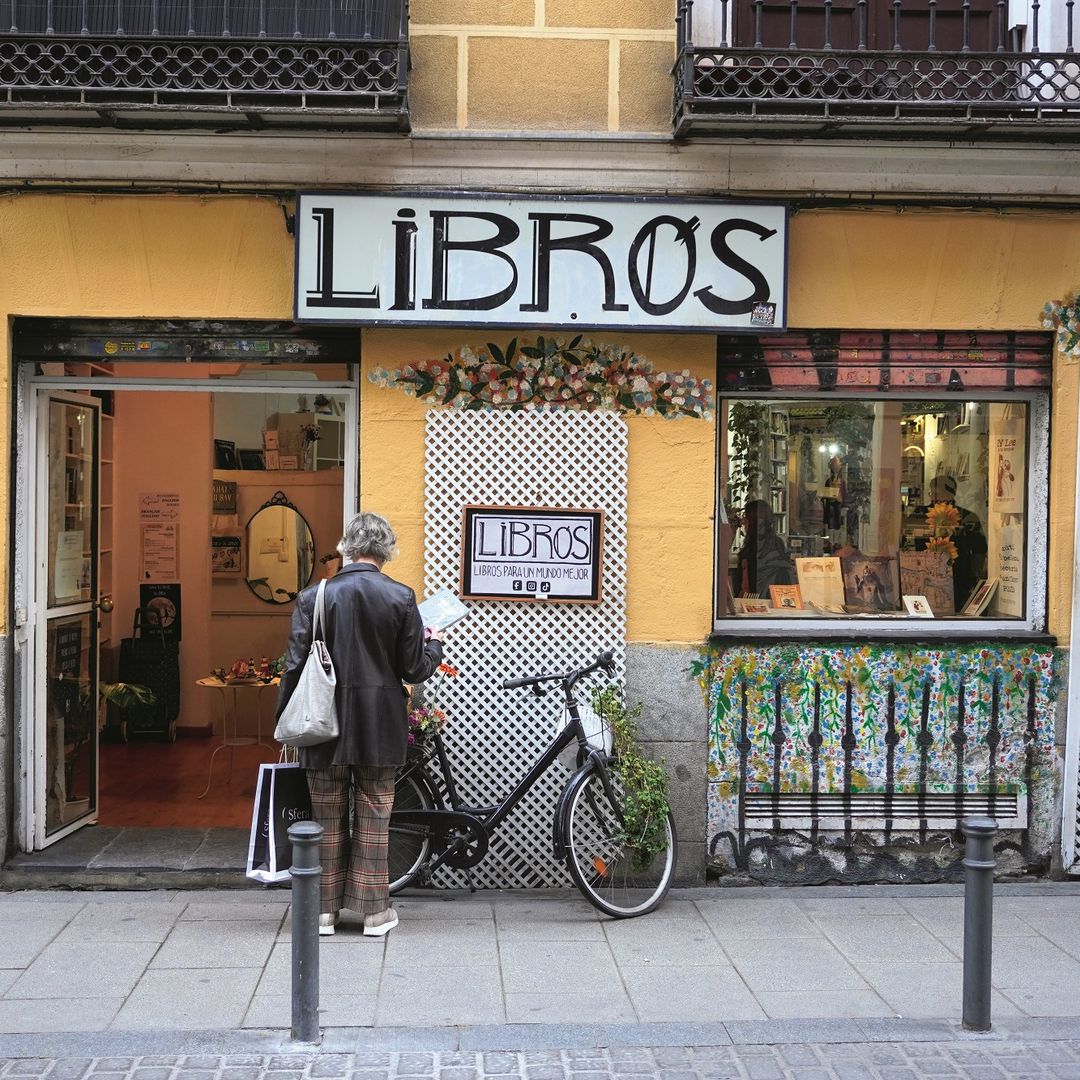 ARREBATO LIBROS