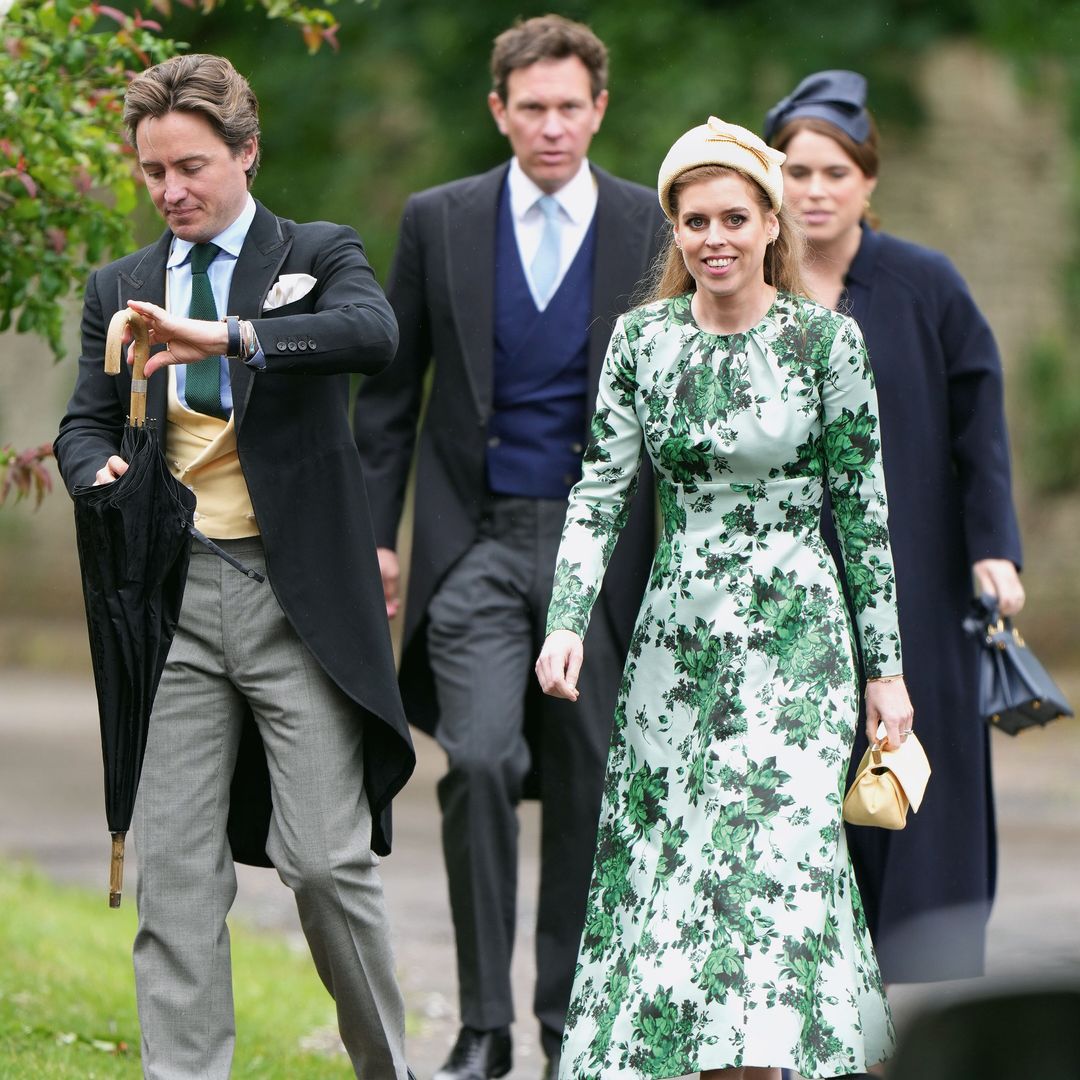 Beatriz de York con su marido, Edoardo Mapelli, y Eugenia de York y su marido, Jack Brooksbank, los vips de la boda de Peter Phillips, sobrino del rey Carlos III, y Harriet Sperling