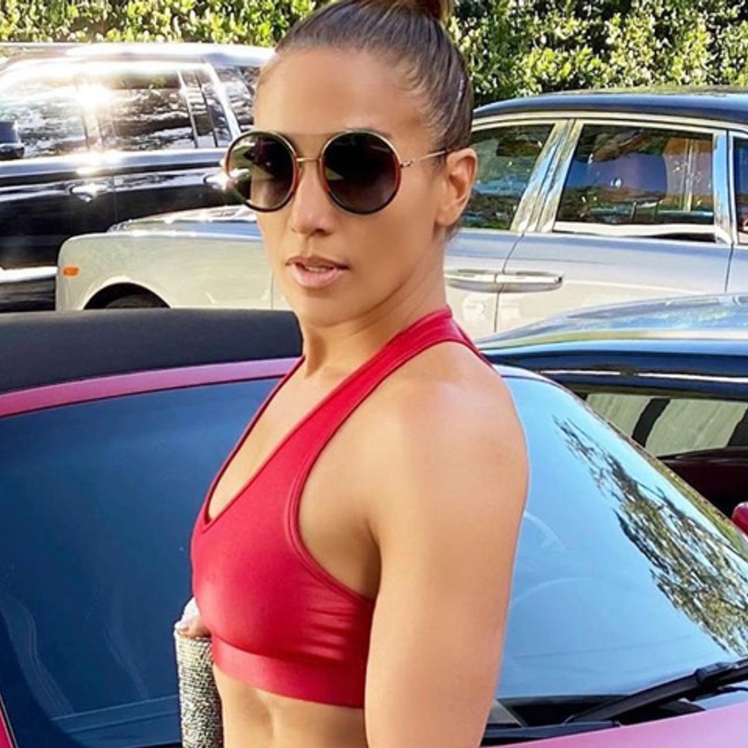 Los 5 secretos de Jennifer Lopez para tener unos abdominales perfectos a los 50