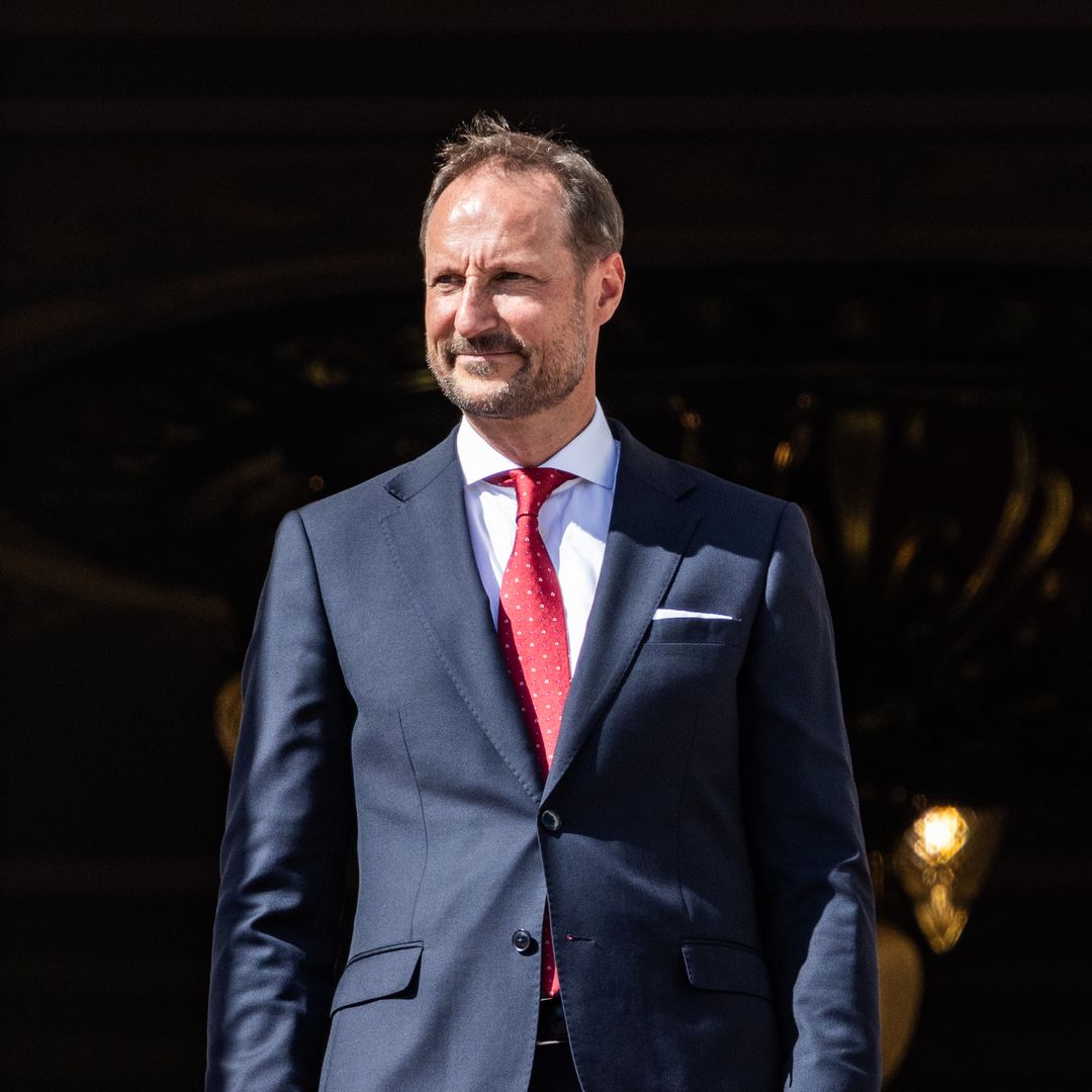 La guardia más dura de Haakon durante la madrugada en la que perdió a su padre y se convirtió en Rey