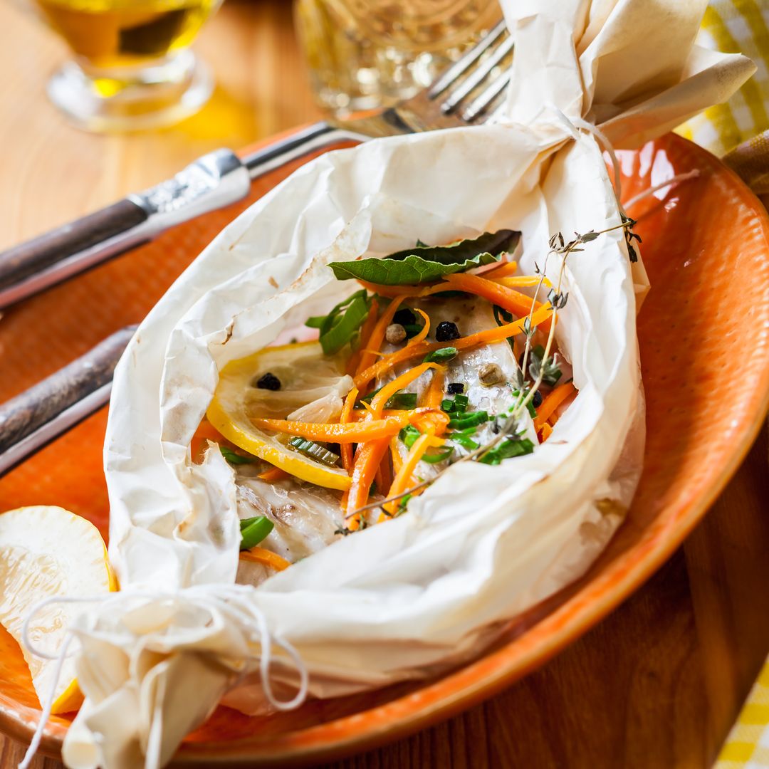 La técnica que permite cocinar los alimentos en su jugo y te ayuda a cuidar la línea