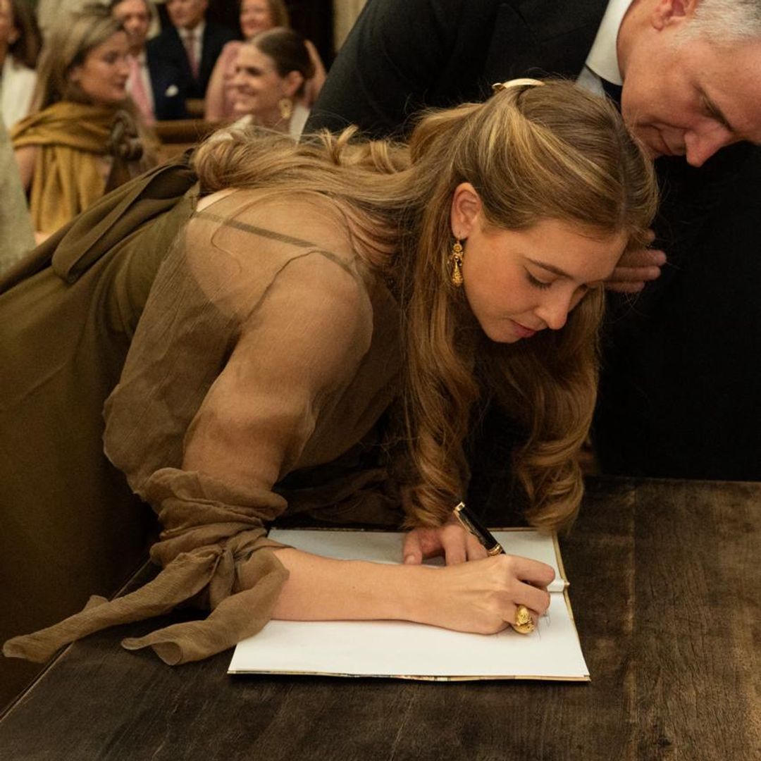 El homenaje de la prima de la novia al firmar como testigo con un anillo heredado de su abuela: "Sentía que era una forma de que firmara ella también"