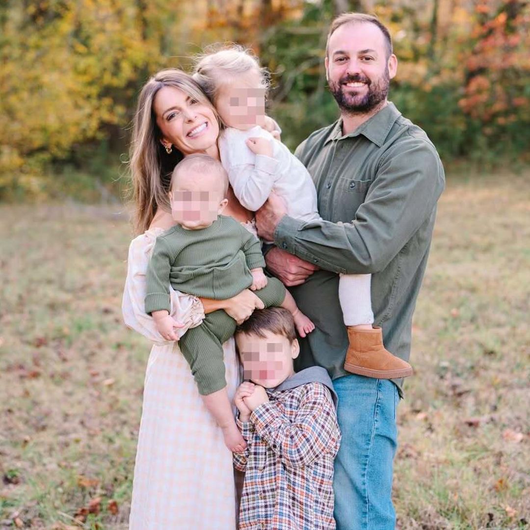 Muere a los 36 años la influencer del 'fitness' Carly Douglas y madre de tres hijos tras una fulminante enfermedad