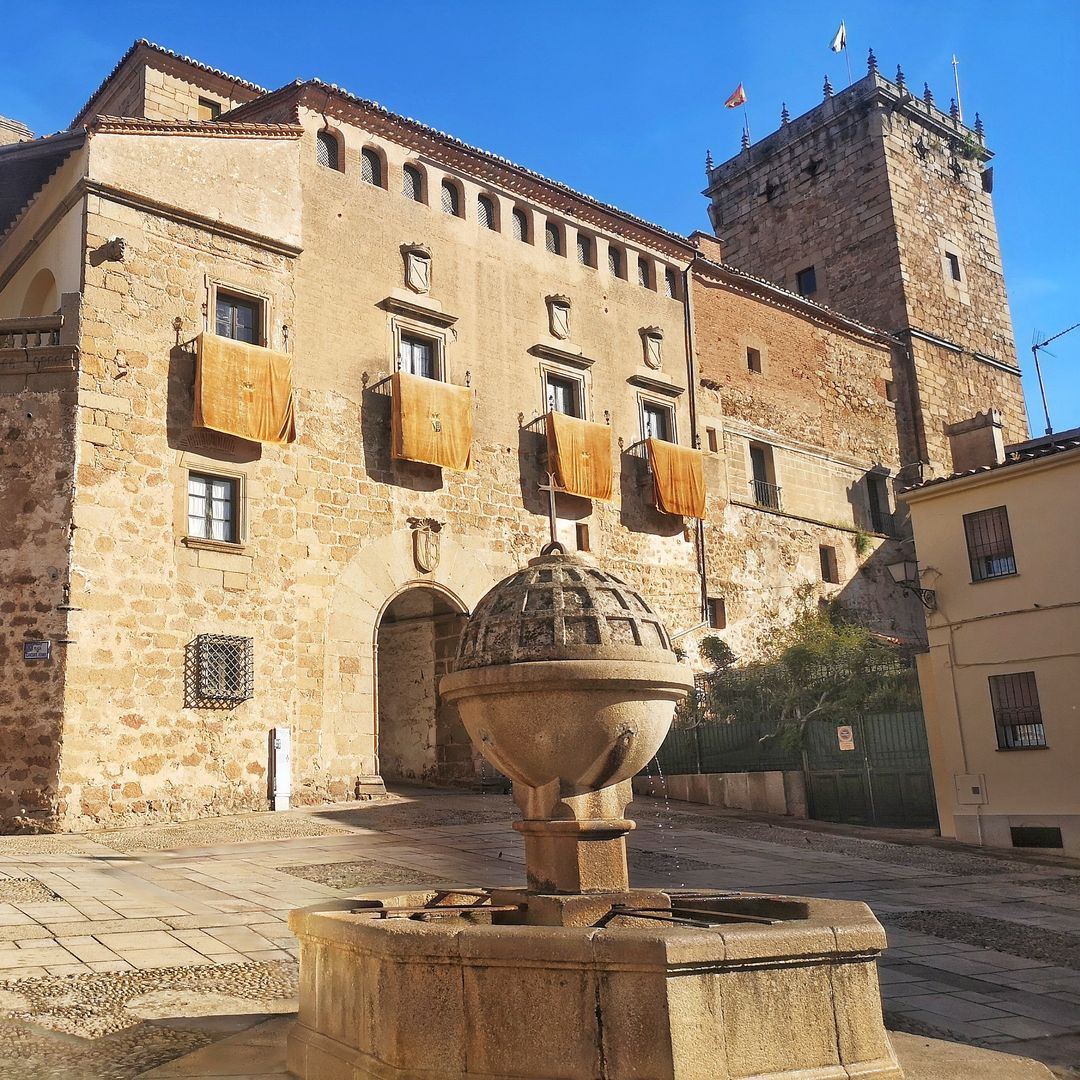 Plaza del casco antiguo de Plasencia, Cáceres