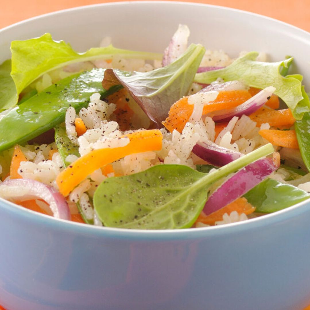 Ensalada con arroz, 'mezclum' de lechugas y verduras