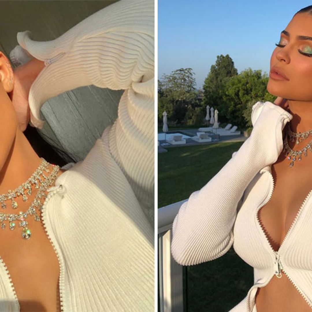 El escote y collar de diamantes con el que Kylie Jenner impactó
