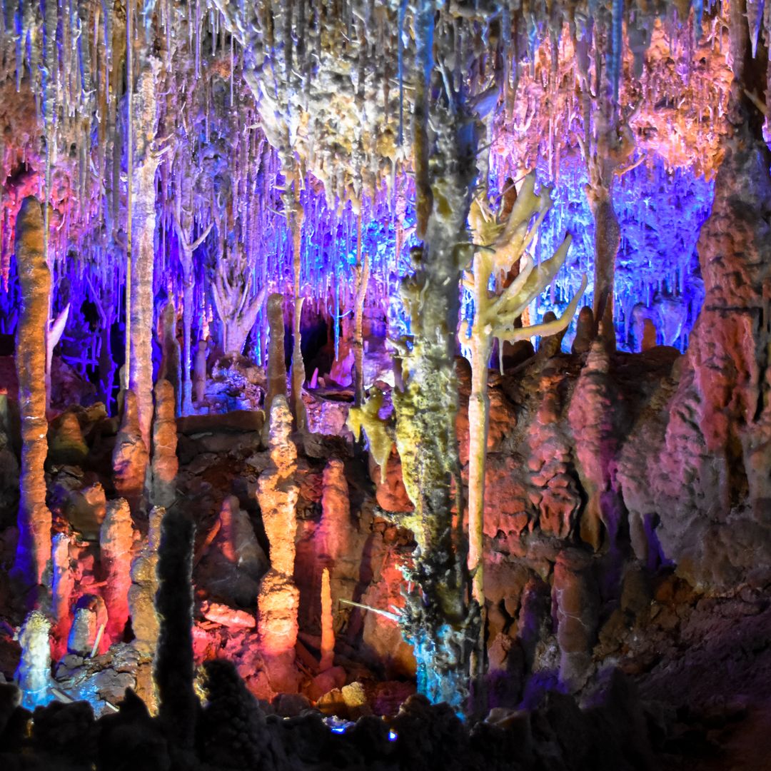 Cuevas dels Hams, en Mallorca, cercanas a las del Drach y menos conocidas