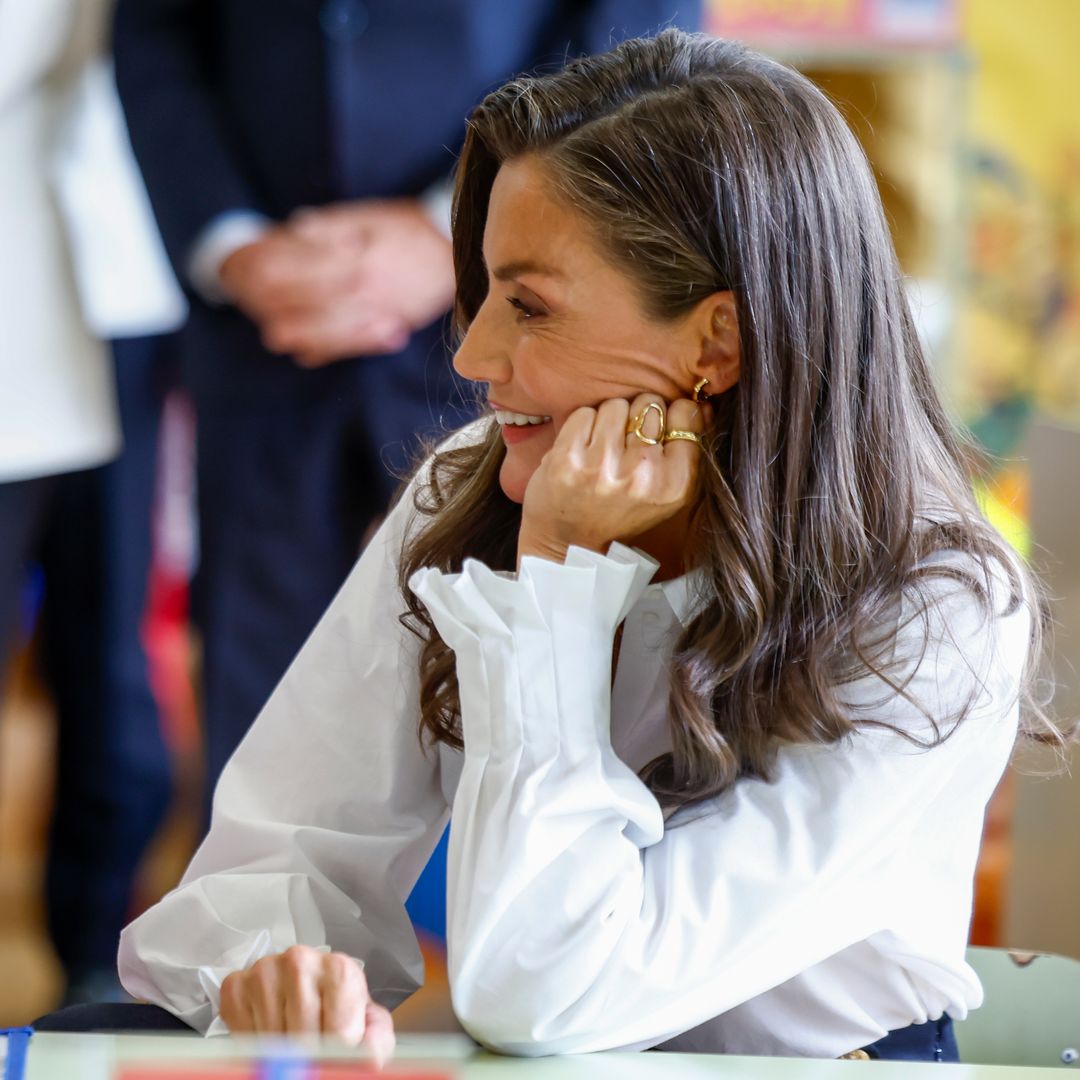 La reina Letizia, recibida a lo grande en su colegio de Oviedo para inaugurar el curso escolar 40 años después