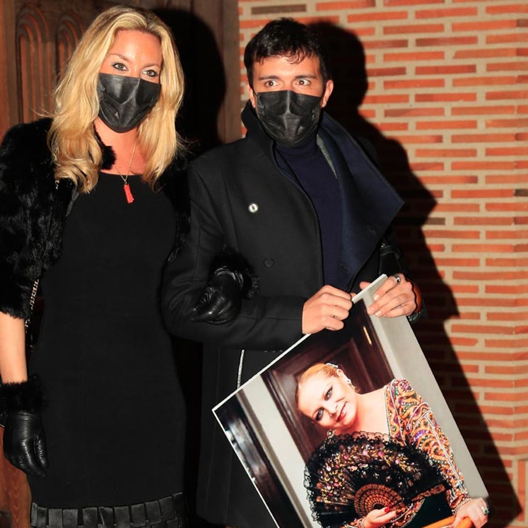 Concha Márquez Piquer recordada en un funeral con un poema de su viudo Ramiro Oliveros y la voz de Diana Navarro