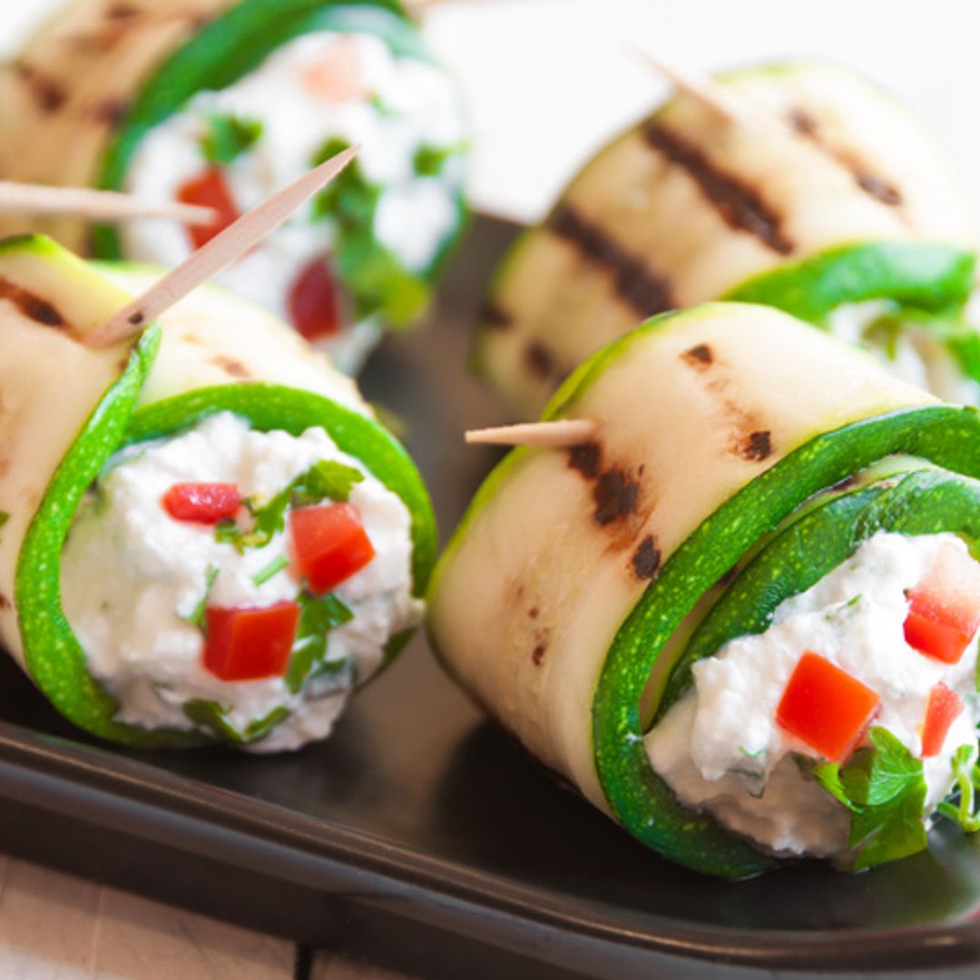 Rollitos de calabacín con queso de a las finas hierbas