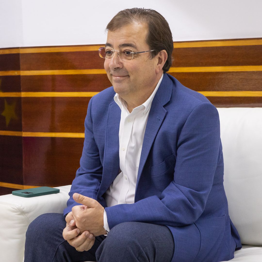 Los pilares de Guillermo Fernández Vara: quiénes fueron las mujeres que marcaron su vida
