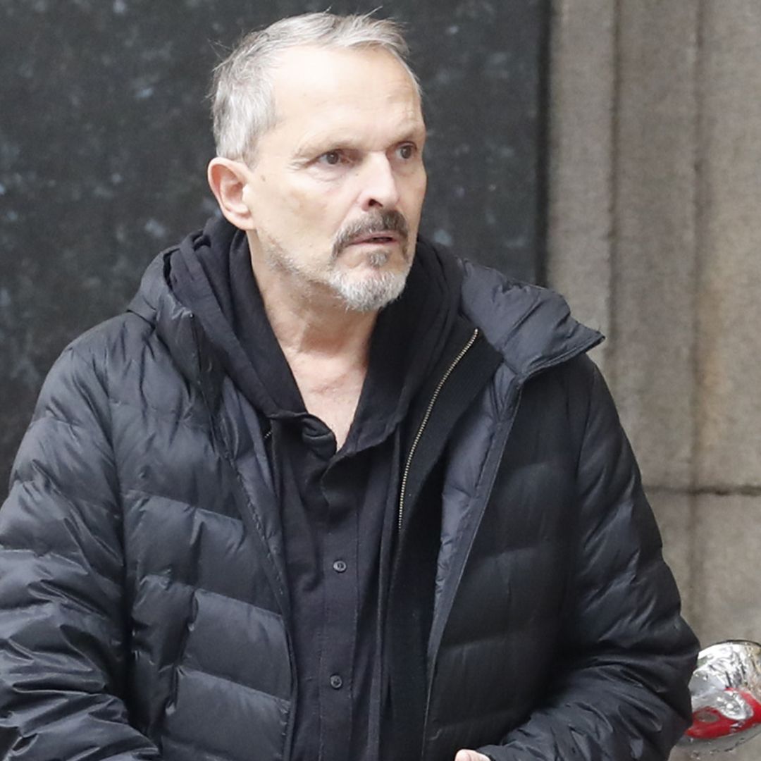 Miguel Bosé recuerda la difícil relación con su padre y el safari que casi le cuesta la vida cuando era un niño