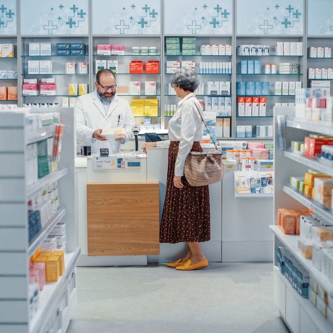 La Comunidad de Madrid fomenta la prevención del cáncer de colon con esta nueva medida: así puedes recoger muestras gratuitas en las farmacias