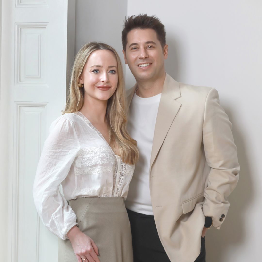 Ane y José, interioristas, sobre las primeras viviendas: "Deja que la casa crezca contigo, prioriza lo que realmente afecta a tu día a día y rodéate de cosas que signifiquen algo para ti"