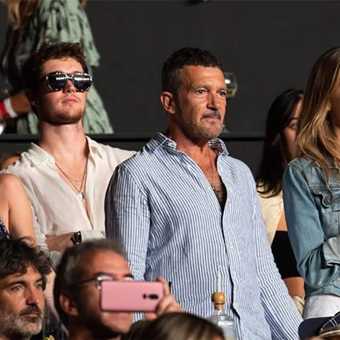 Stella Banderas reaparece con su padre en Marbella bailando al ritmo de Luis Fonsi