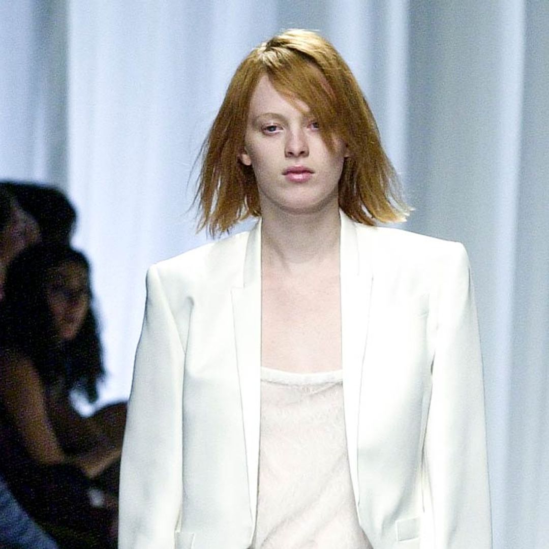 Las ‘tops’ Karen Elson y Anouck Lepere, cantantes