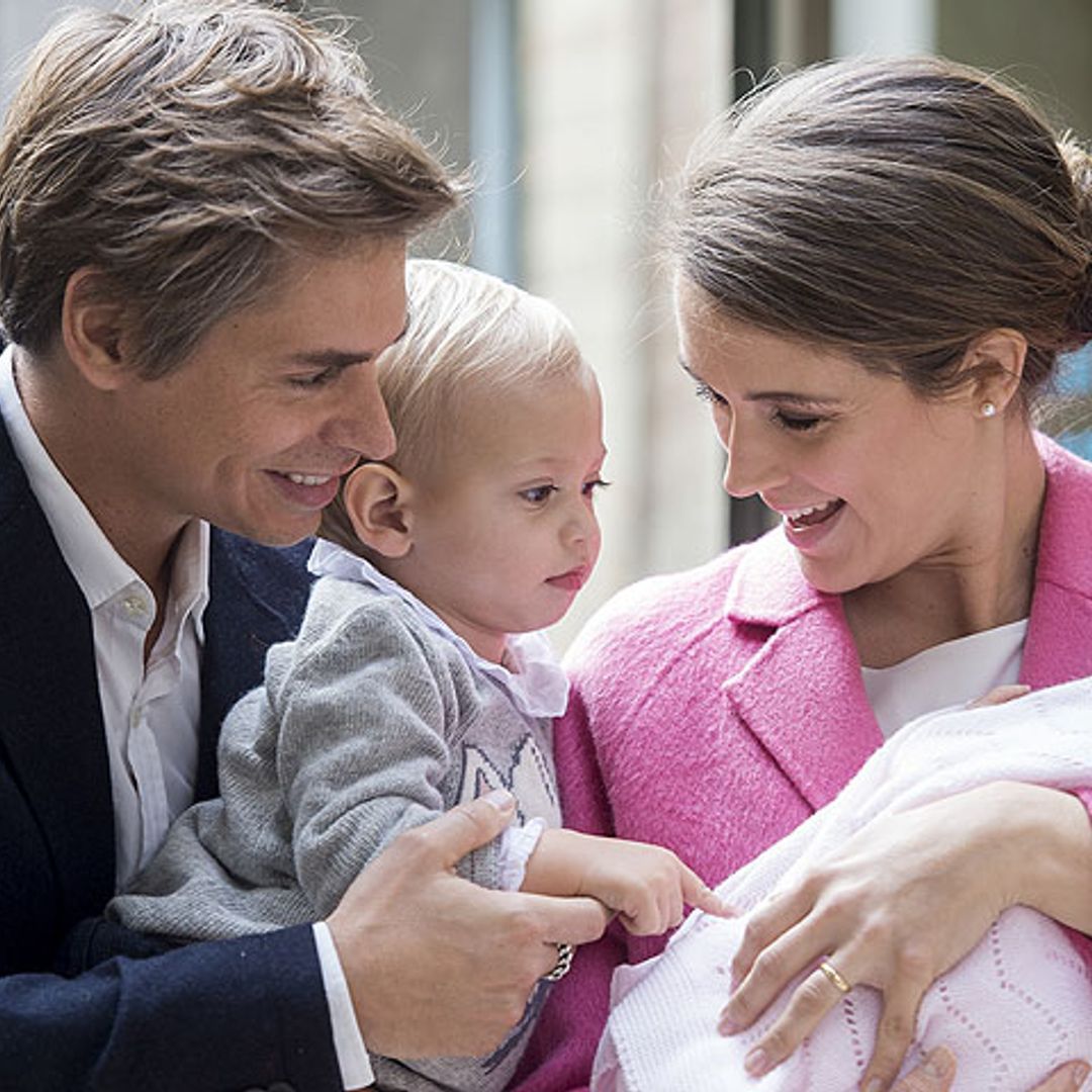 Carlos Baute y Astrid Klisans presentan a su segunda hija, Liene