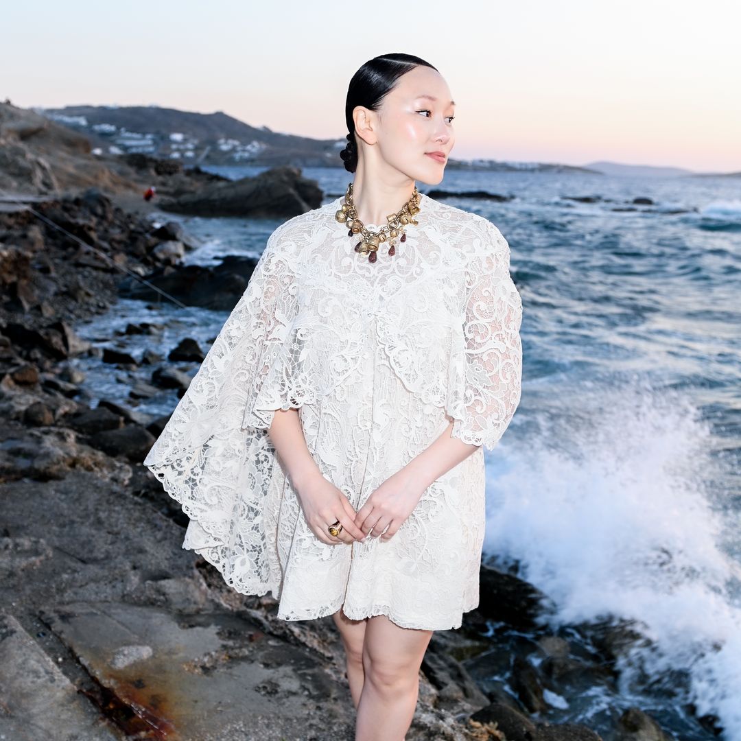 Yerin Ha en el desfile de verano de Zimmermann, en Mykonos