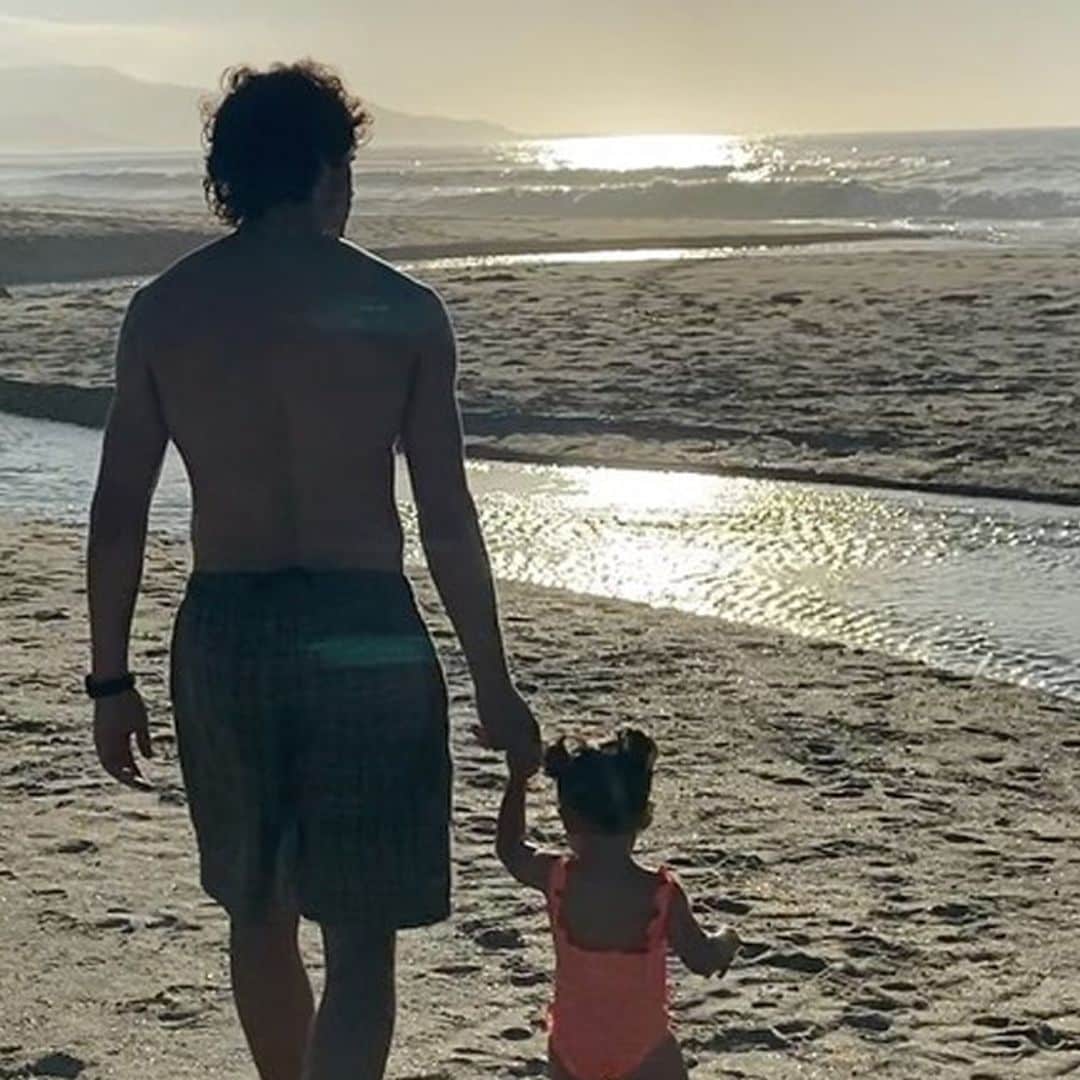 Las imágenes más familiares de Martiño Rivas y Kayoko Everhart con su hija