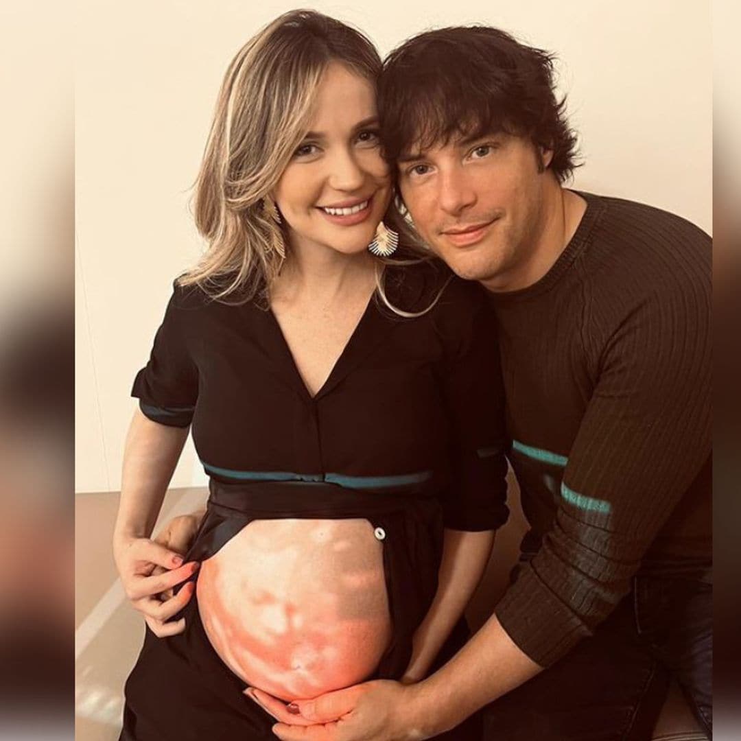 Rebecca Lima sopla las velas por su 30 cumpleaños, junto a Jordi Cruz y embarazadísima de su primer hijo