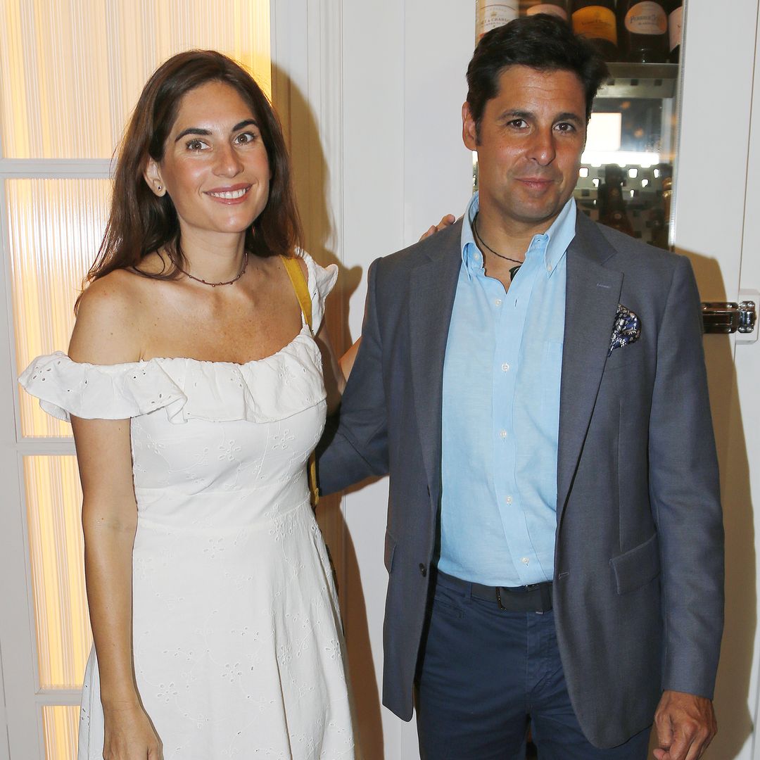 Intentando pronunciar 'Wimbledon' o dando raquetazos: Fran Rivera y Lourdes Montes muestran el torneo desde dentro de la forma más divertida