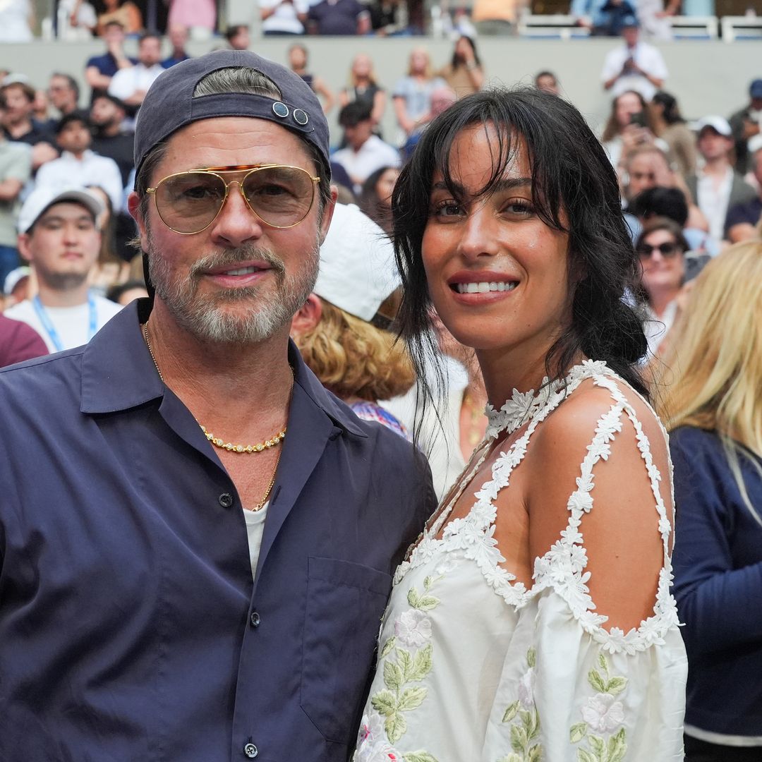 Inés de Ramón, pura complicidad con Brad Pitt en el mismo estadio que su exmarido, Paul Wesley