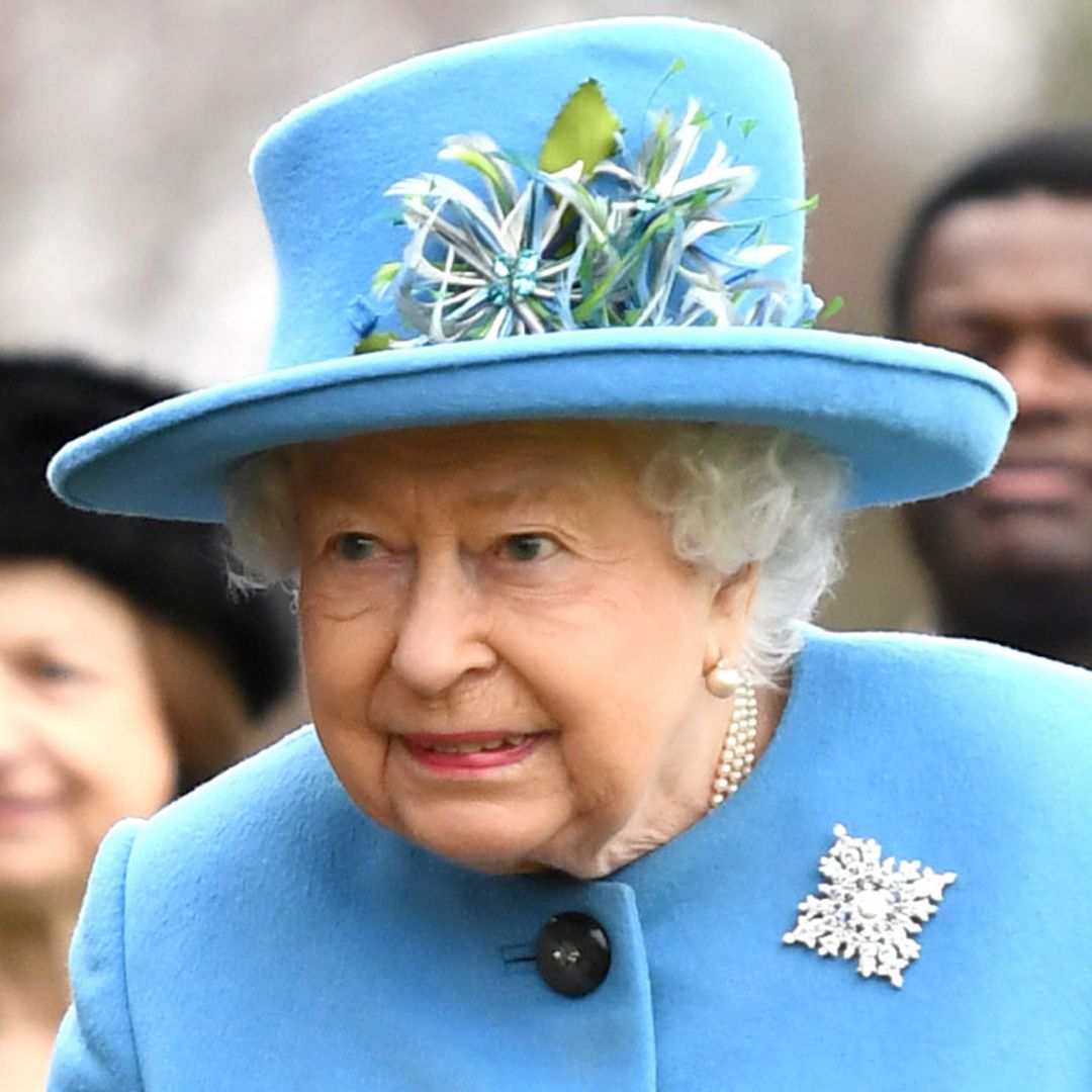 Isabel II lanza un mensaje a los duques de Sussex a través de su 'outfit'