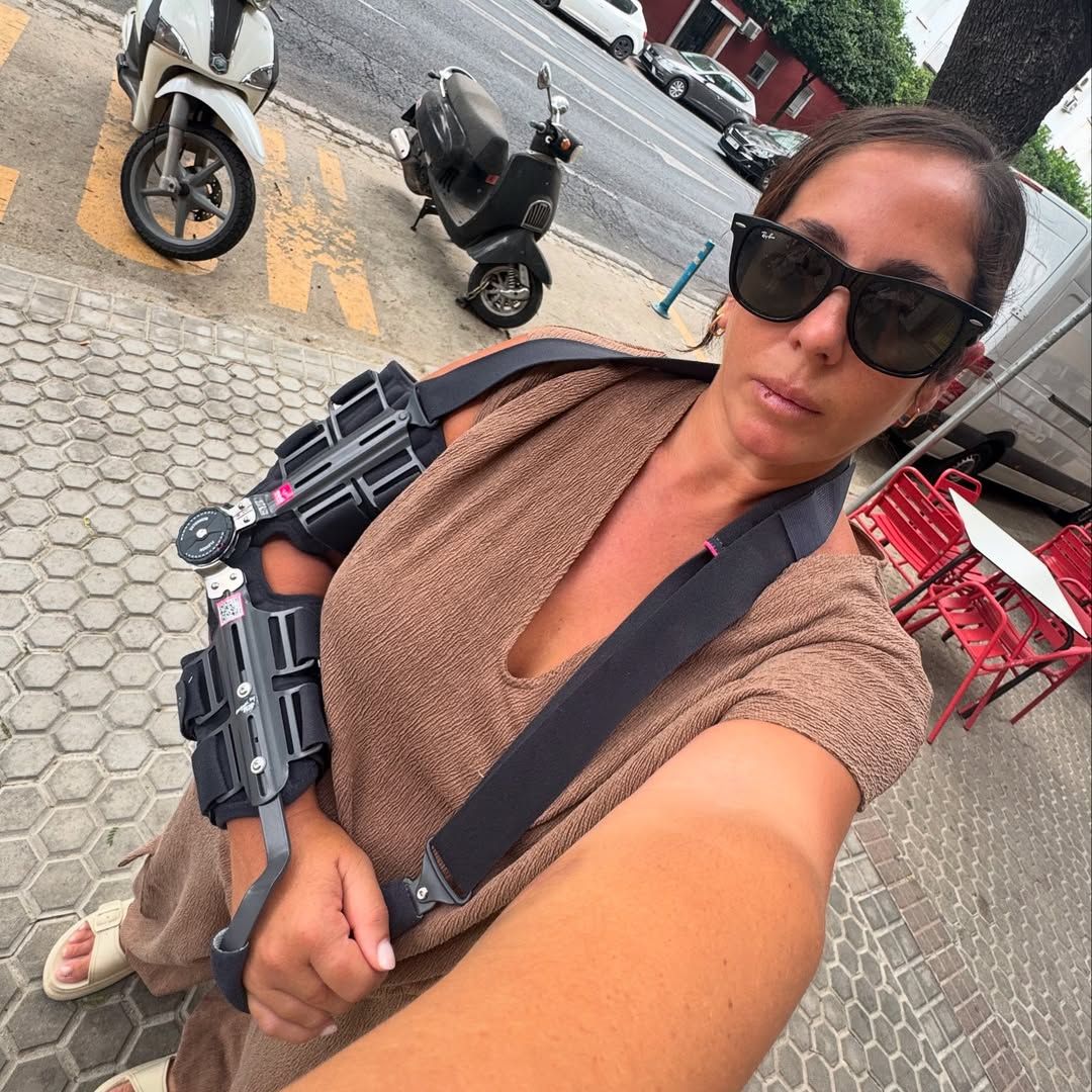 Anabel Pantoja muestra como avanza su lesión tras el accidente: "No es un muslo, es mi codo"