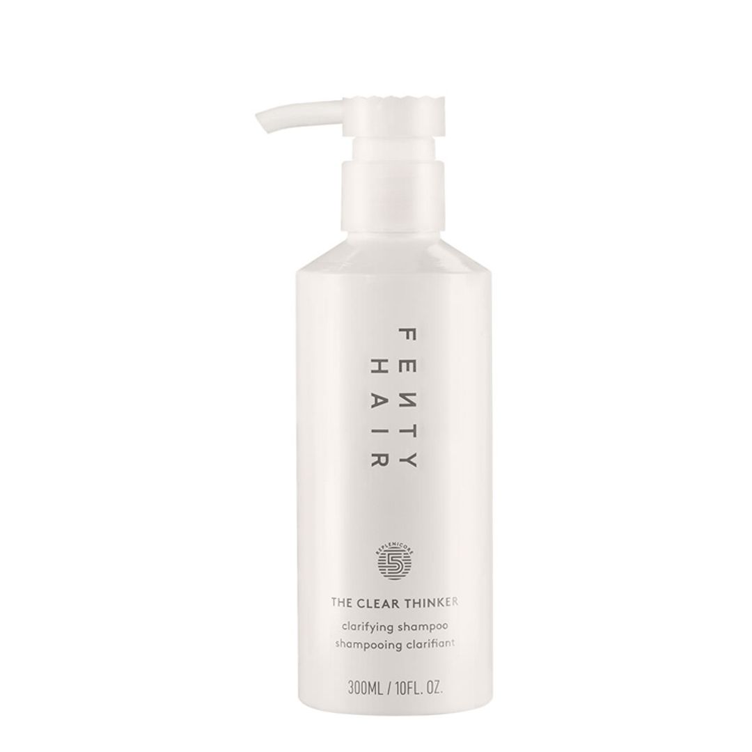 The Clear Thinker, de Fenty Hair (32 euros, en Sephora). Rihanna, fundadora de la marca, habra así de su fórmula: "Su clave es el ácido salicílico, un ingrediente que de verdad descompone la acumulación de productos y elimina la grasa. Como alguien que cambia constantemente su peinado, ya sea para un evento o simplemente en su día a día, mi cuero cabelludo se resiente igual que el de cualquiera".