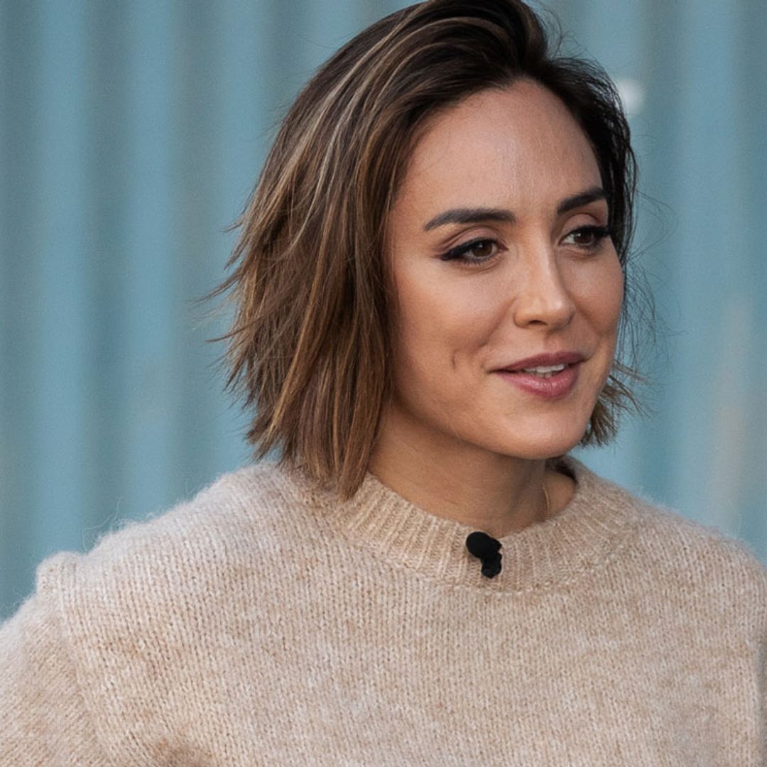 Vaqueros anchos: copia el truco de Nuria Roca y Tamara Falcó para estilizar todos tus looks