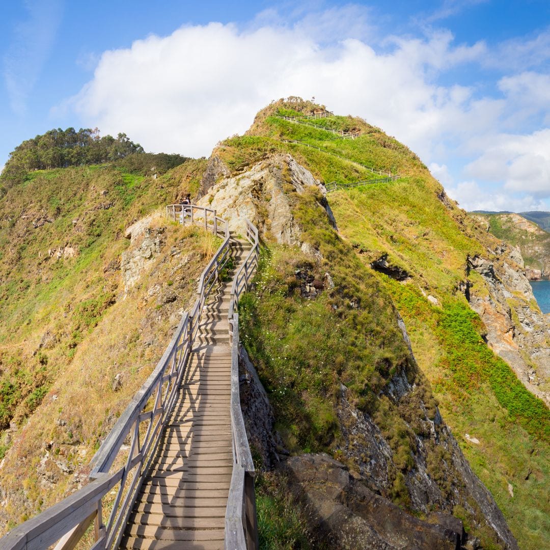 Punta de Fuciño do Porco, un mirador natural sobre la playa de Pereira en el pueblo de O Vicedo, Lugo