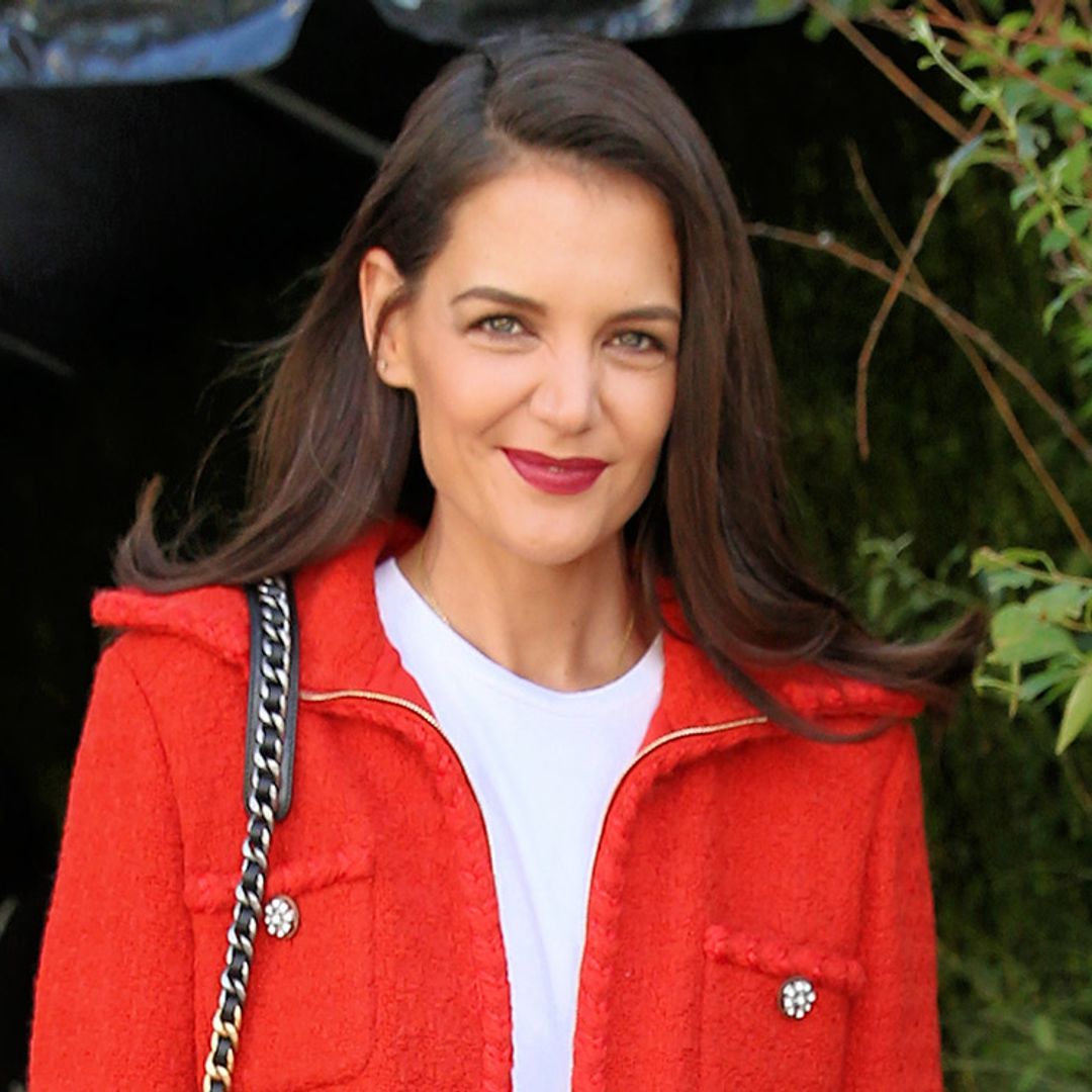 Katie Holmes habla sobre ser mamá a los 27 años: 'Suri y yo crecimos juntas'