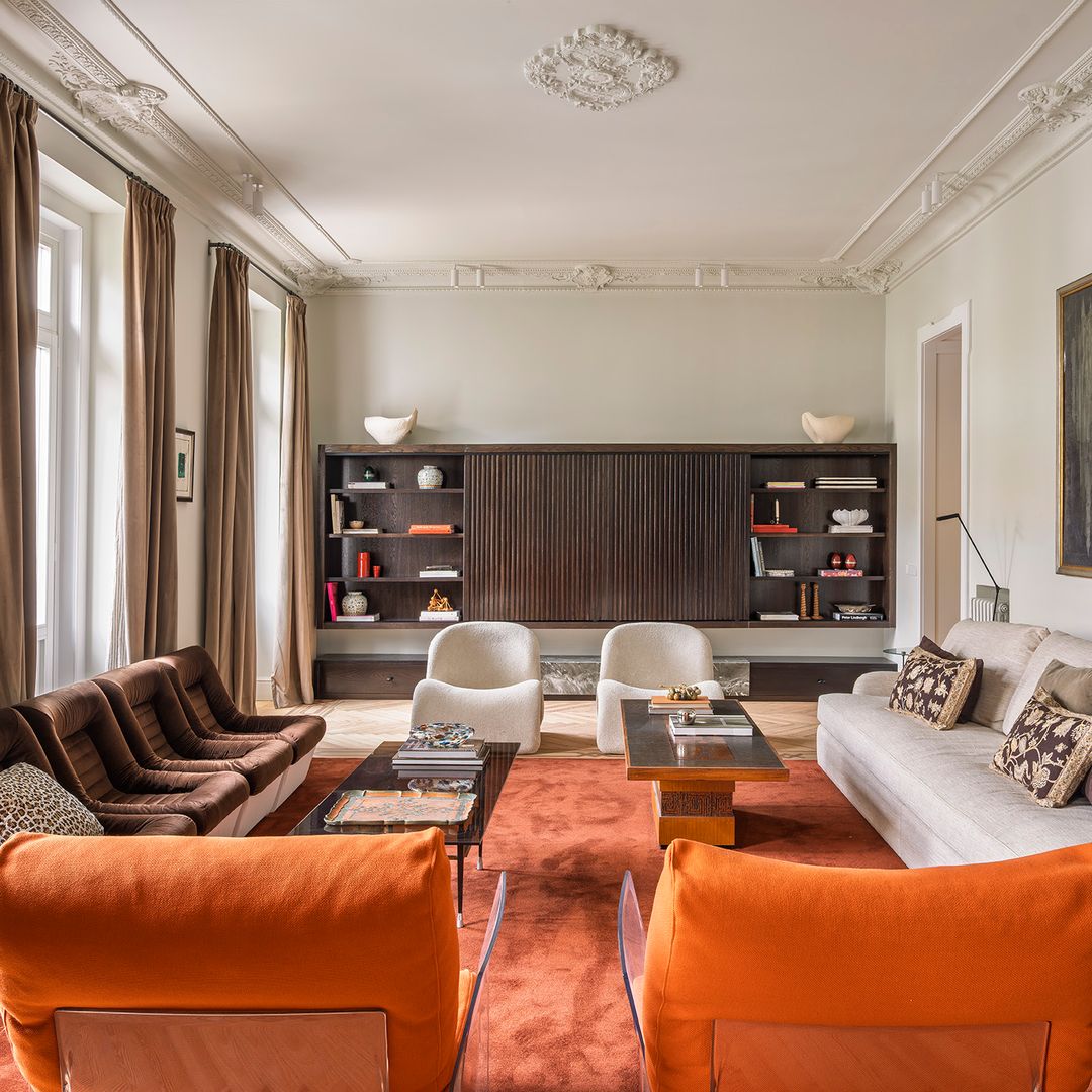 Así puedes vivir los Goya en el salón de tu casa: 6 trucos para transformarlo en la perfecta sala de cine