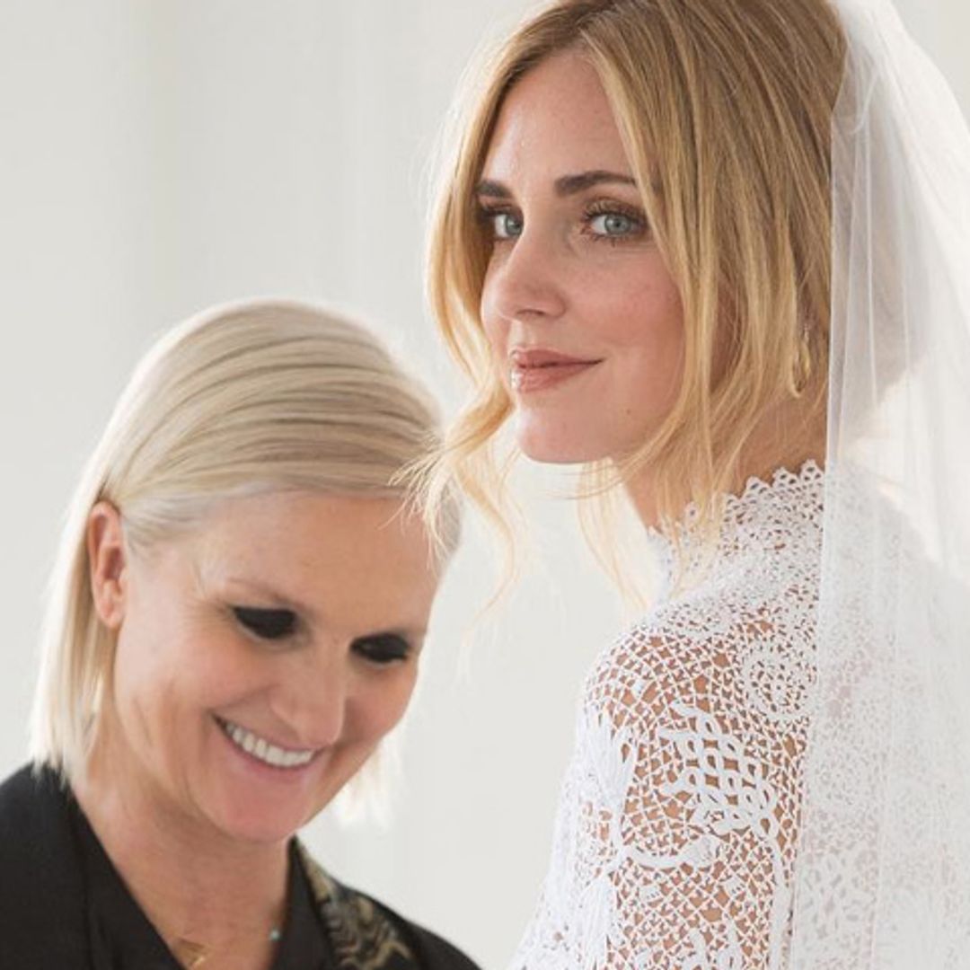 En el atelier de Dior con Chiara Ferragni: descubrimos cómo se crearon sus tres vestidos de novia
