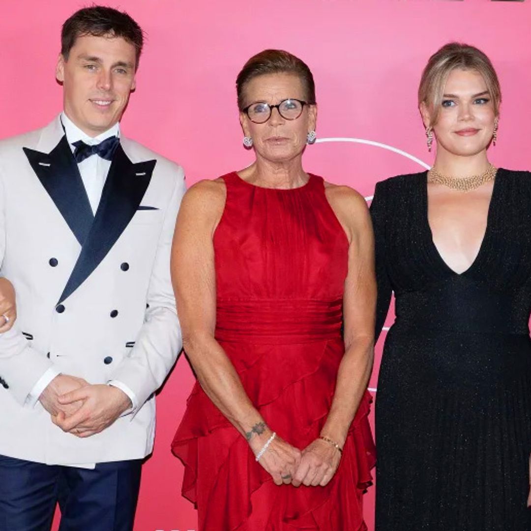 ​​​​Estefanía de Mónaco deslumbra junto a sus tres hijos y su nuera en la Global Gift Gala 2026: todas las imágenes y detalles
