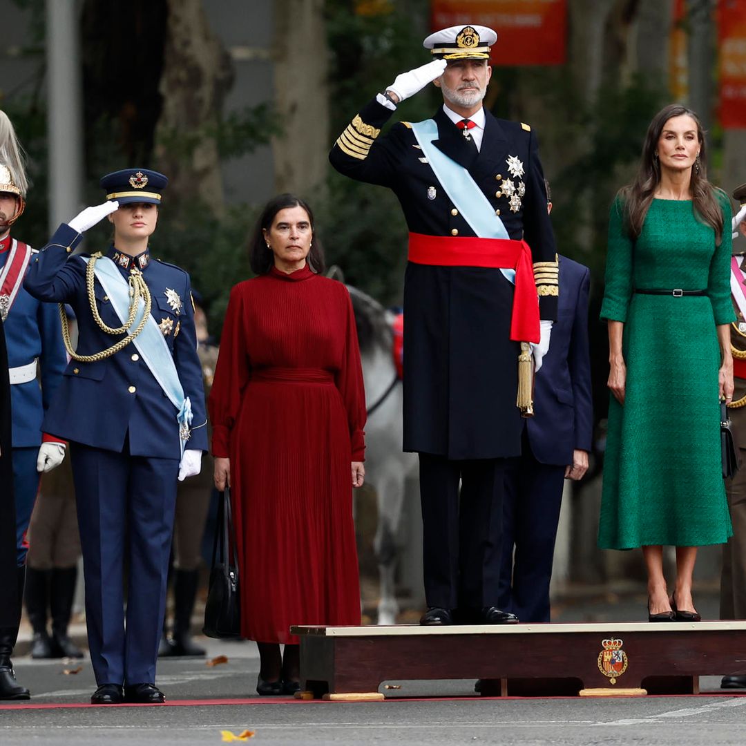 EN DIRECTO: Los Reyes, la princesa Leonor y la infanta Sofía, primera foto de los 4 juntos en el Día de la Hispanidad en 4 años