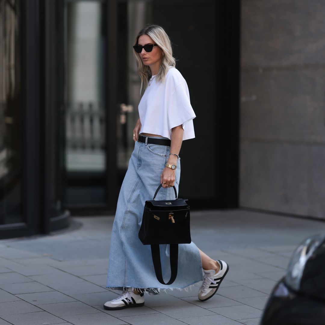 Aprende a combinar tus zapatillas este verano tanto en la oficina como en un plan con amigas