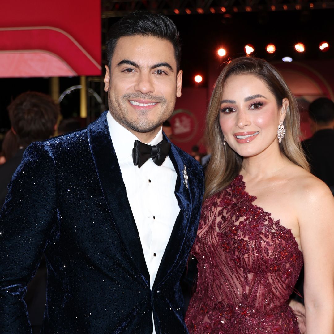 Carlos Rivera celebra enamorado el cumpleaños de Cynthia Rodríguez
