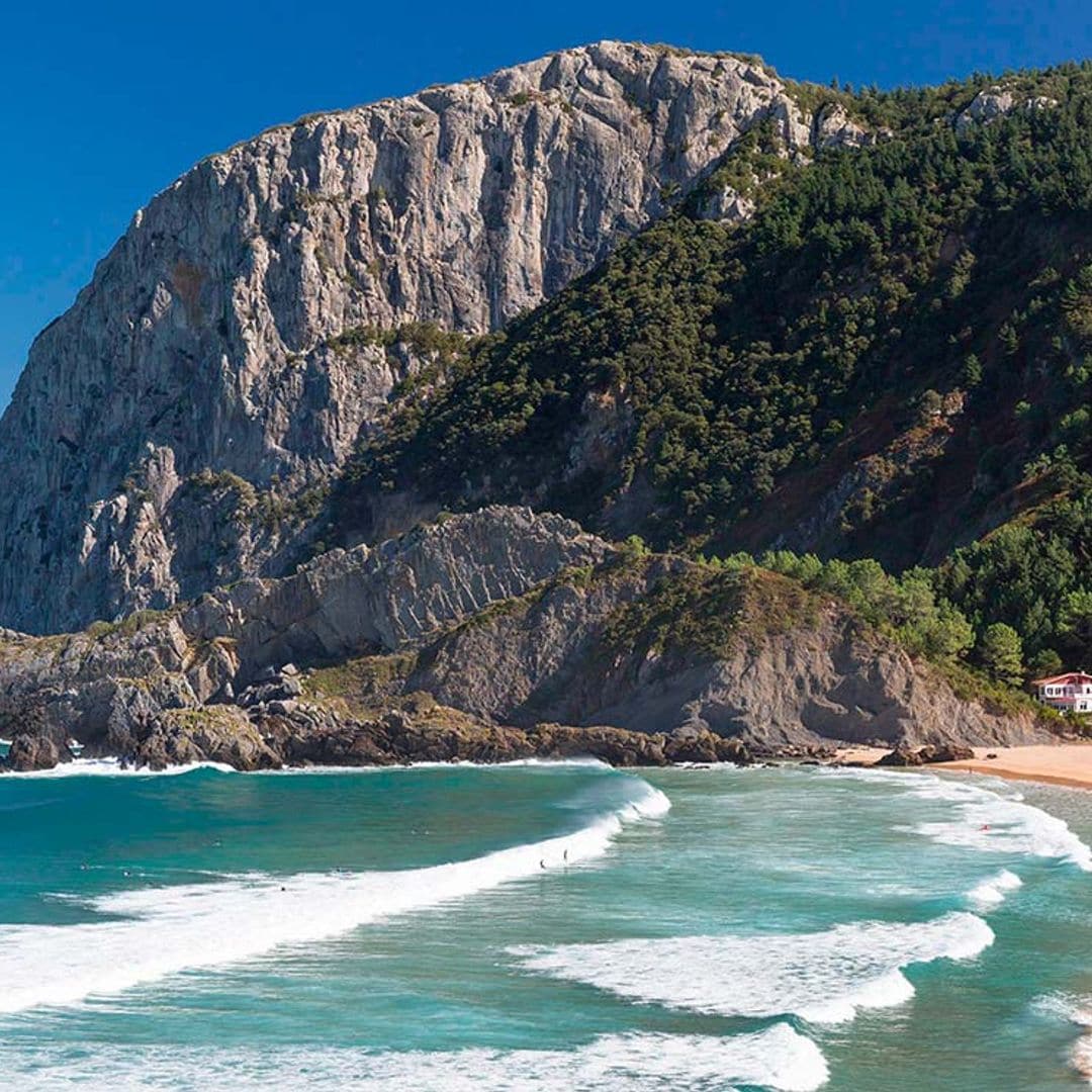 Damos la bienvenida al verano 2023 con una selección de las mejores playas de España