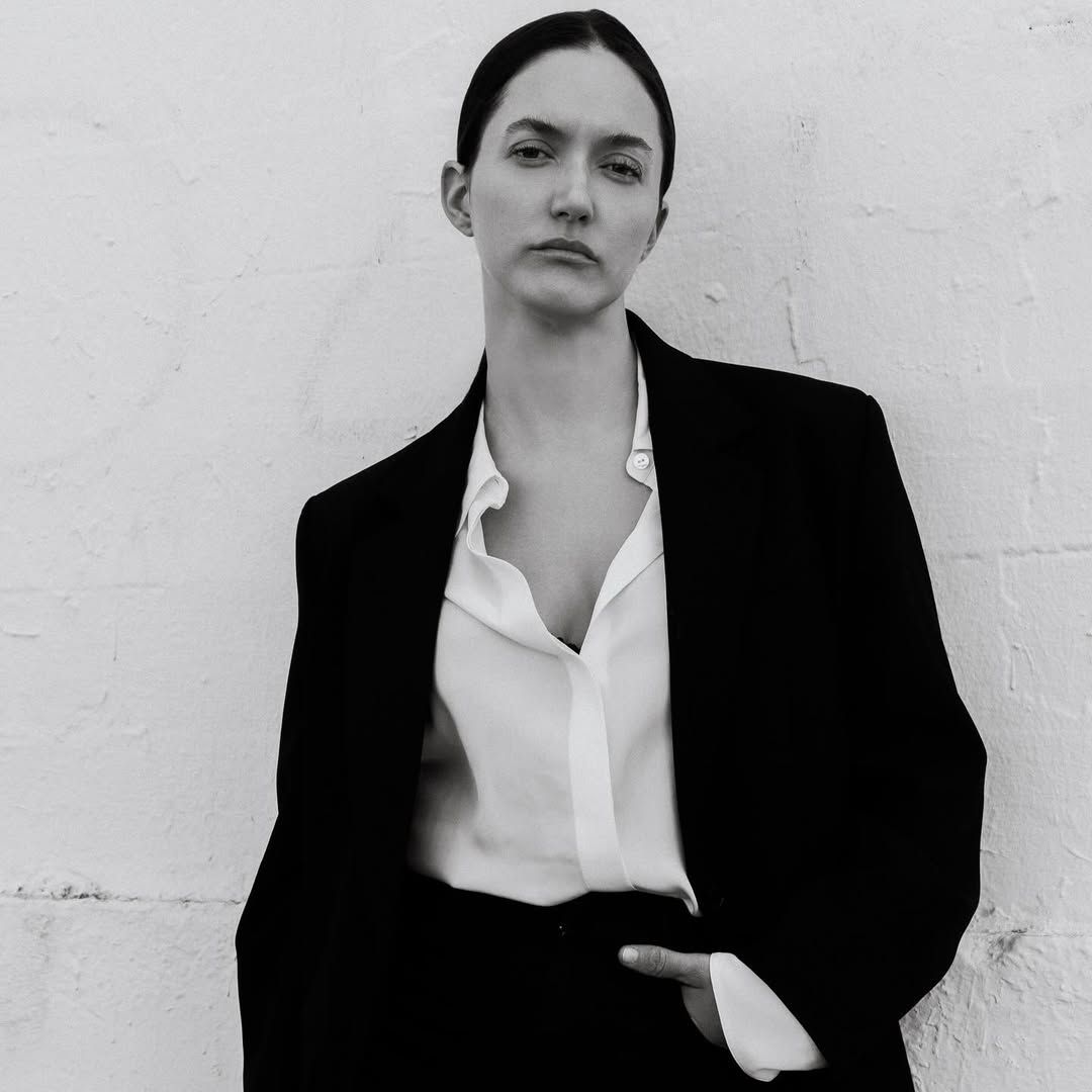 Preocupación en el entorno de Hailey Bieber: su hermana Alaia Baldwin se enfrenta a serios cargos que podrían llevarla a prisión