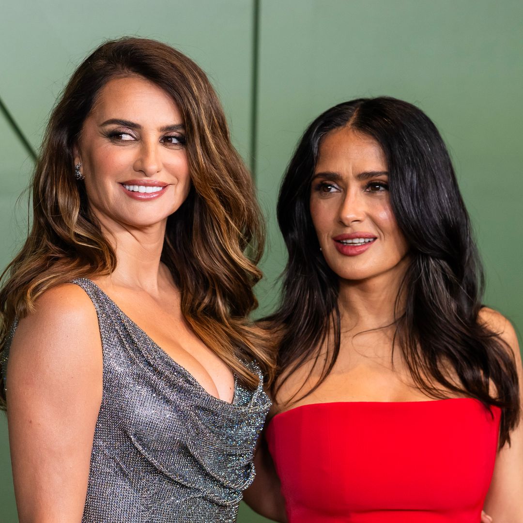 La historia detrás del icónico 'beauty look' de Salma Hayek creado por Penélope Cruz