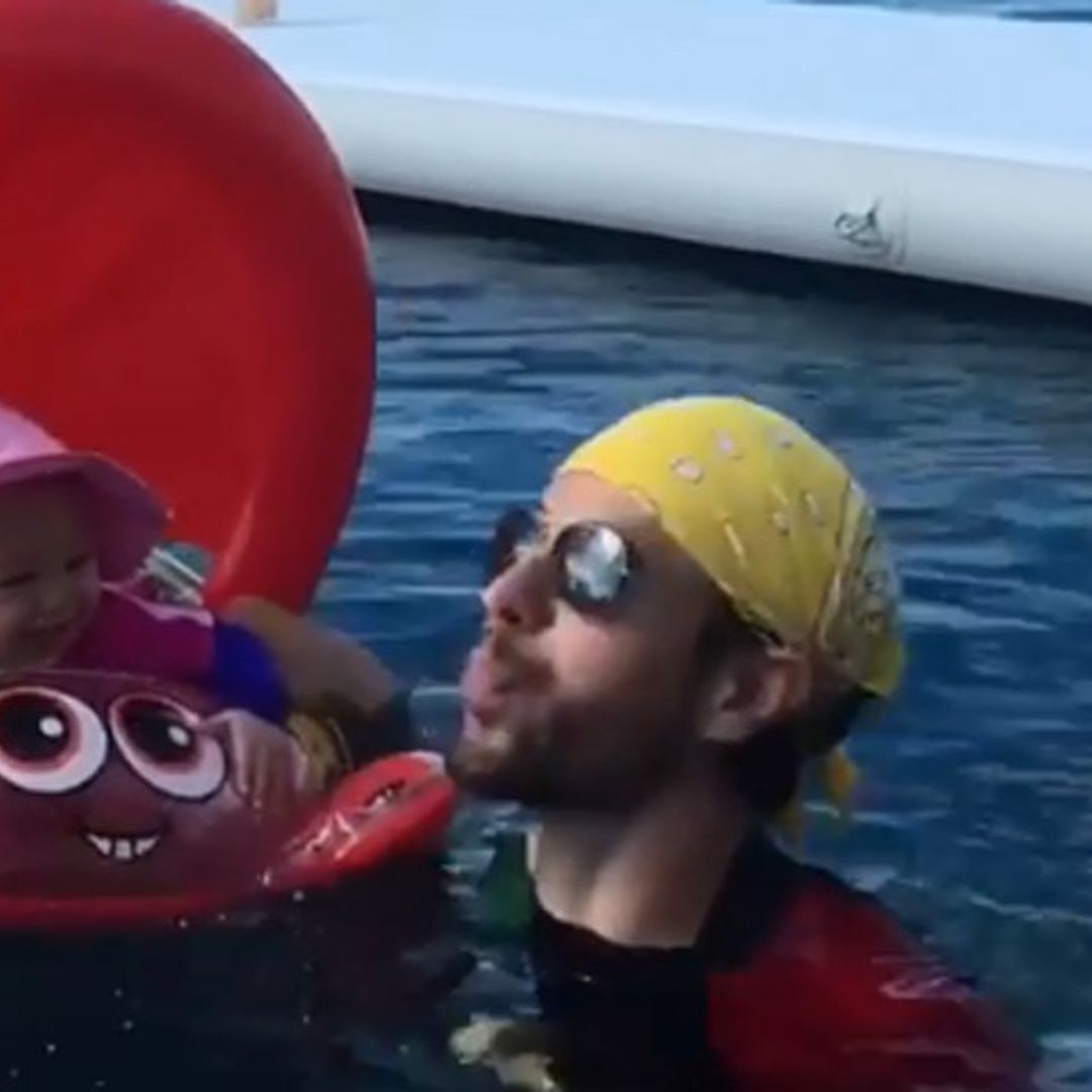 El vídeo de Enrique Iglesias y su hija Lucy con el que no podrás parar de reír