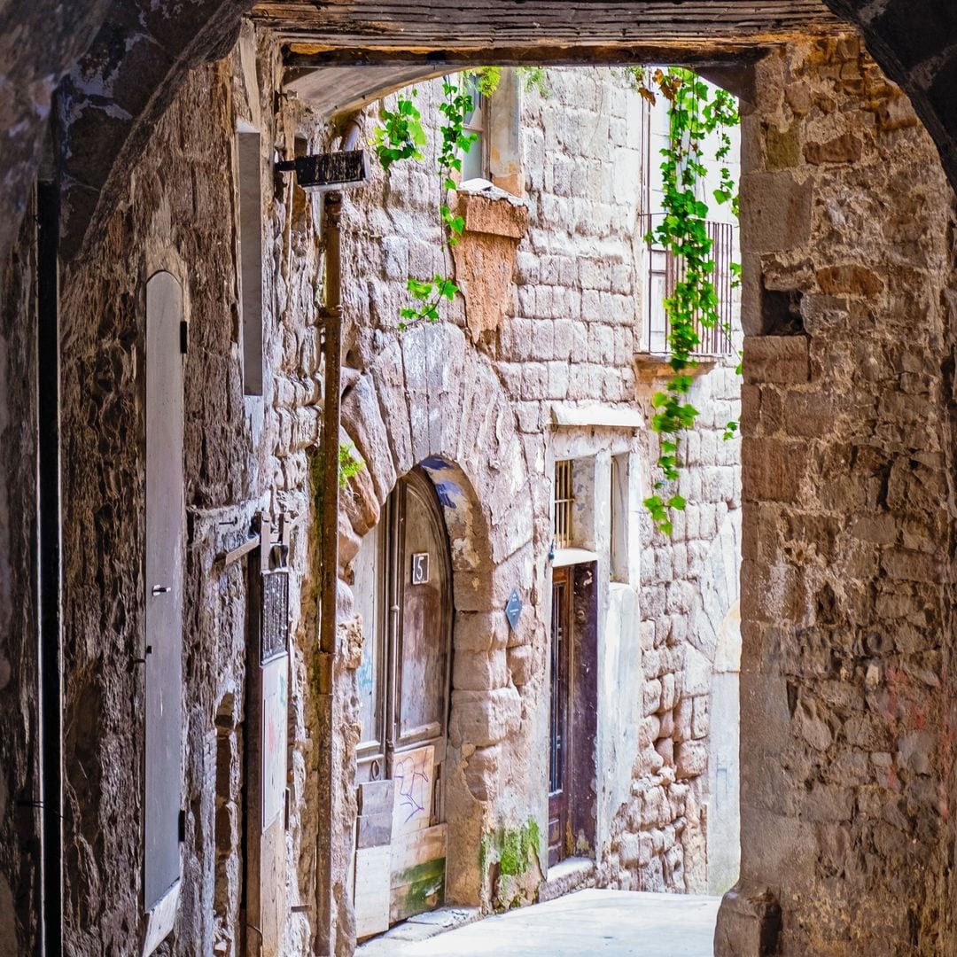 Pueblo de Cardona, una encantadora villa medieval de Barcelona que parece detenida en el tiempo
