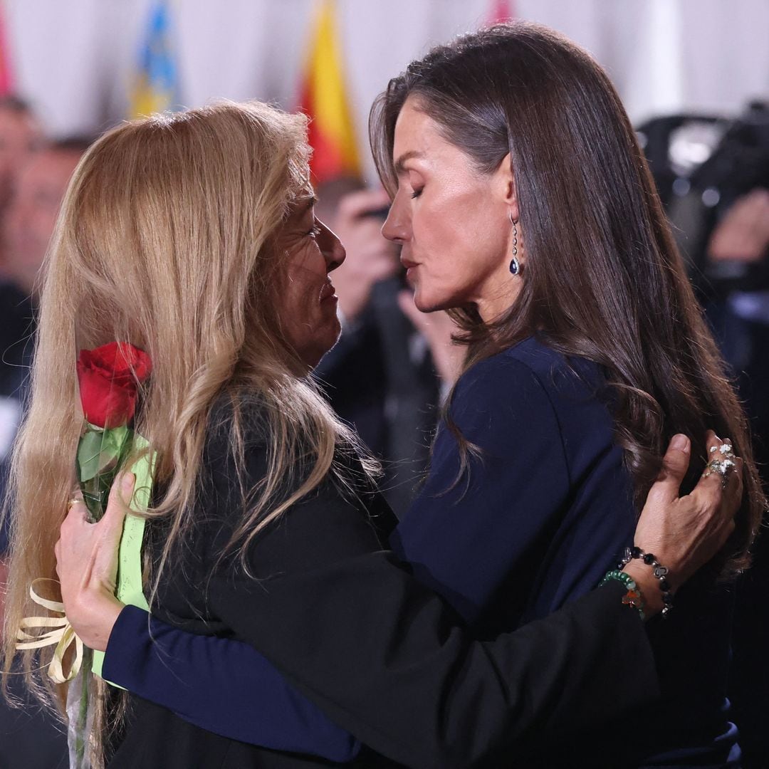 El difícil papel de los Reyes en el funeral de Estado por la DANA analizado por una experta en protocolo: "Presencia máxima, protagonismo mínimo"