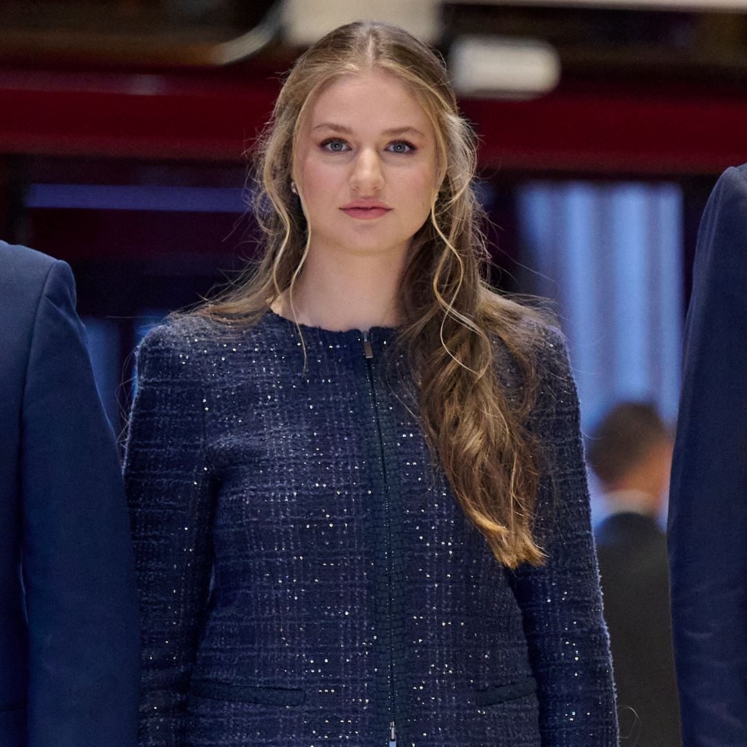 La princesa Leonor estrena una chaqueta brillante en Oviedo: "Irradia serenidad, confianza y profesionalidad"