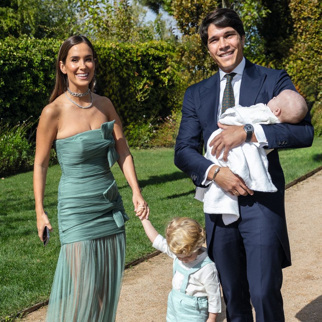 María Pombo y Pablo Castellano con sus hijos