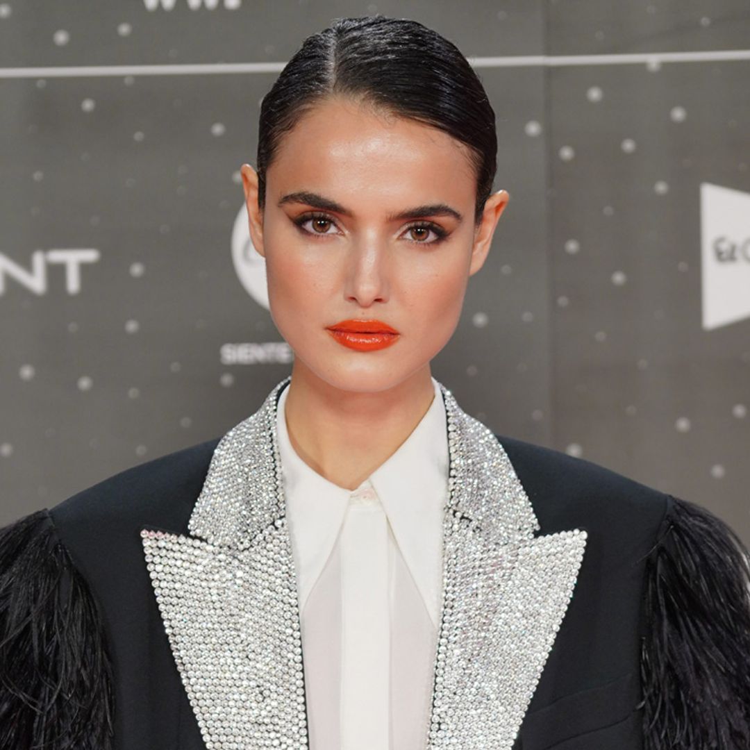 Blanca Padilla y Tamara Falcó comparten mesa (y truco de estilo) en Los40 Music Awards