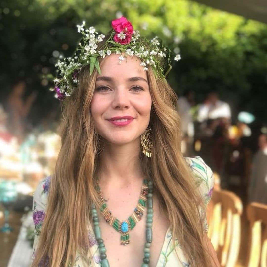 Camila Sodi recuerda el día en que su mamá se casó en el funeral de su abuelita